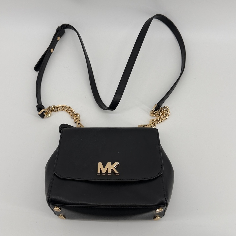 MICHAEL Michael Kors Mott Crossbody in Black A2